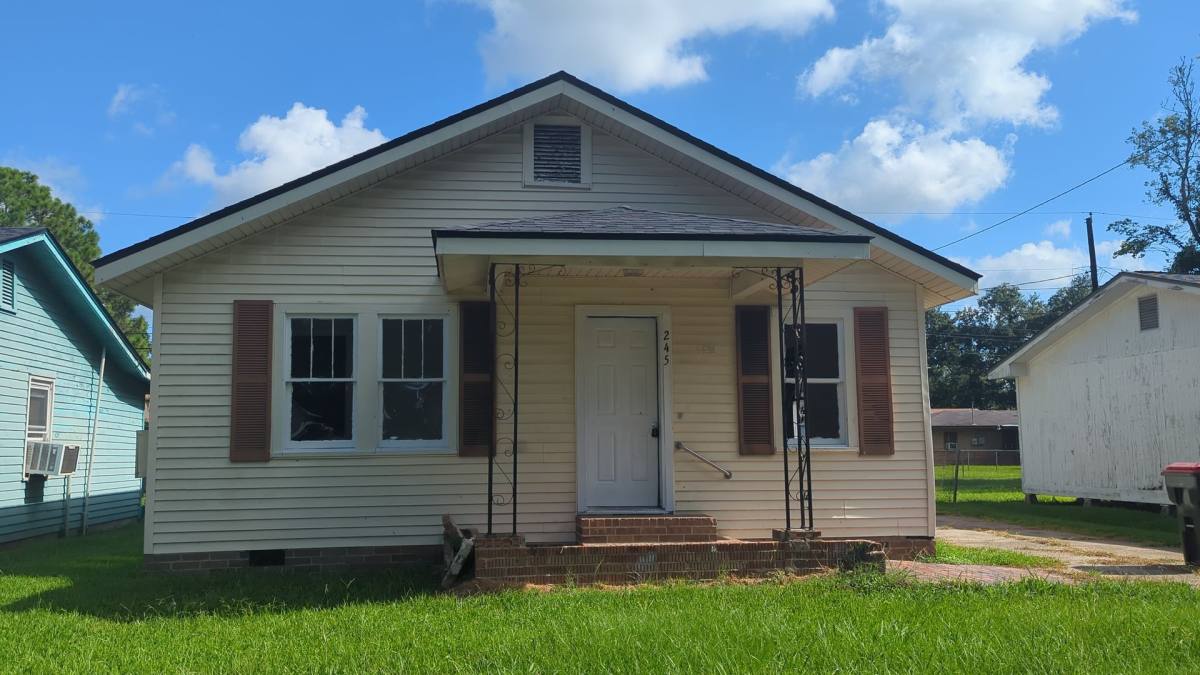 House for rent at 245 Sherwood Dr, Lafayette, LA 70501
