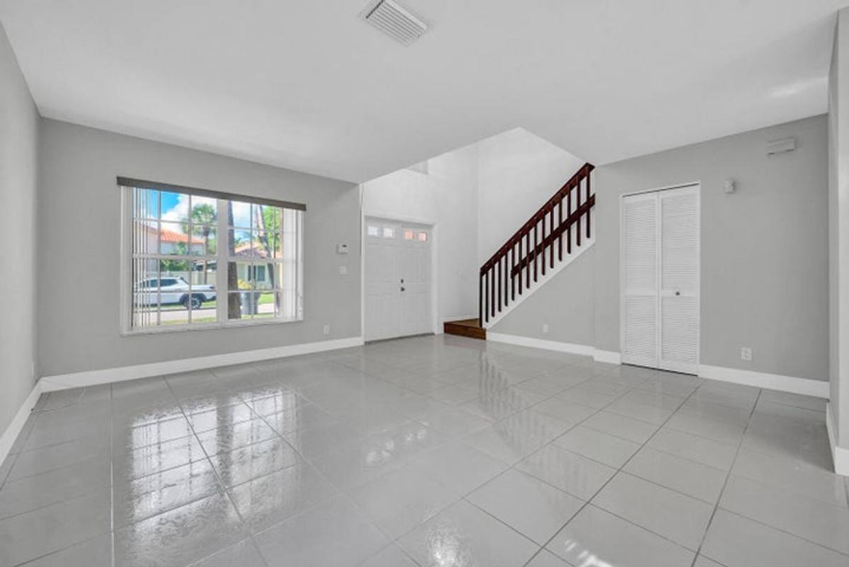 House for rent at 10820 Buttonwood Lake Dr, Boca Raton, FL 33498