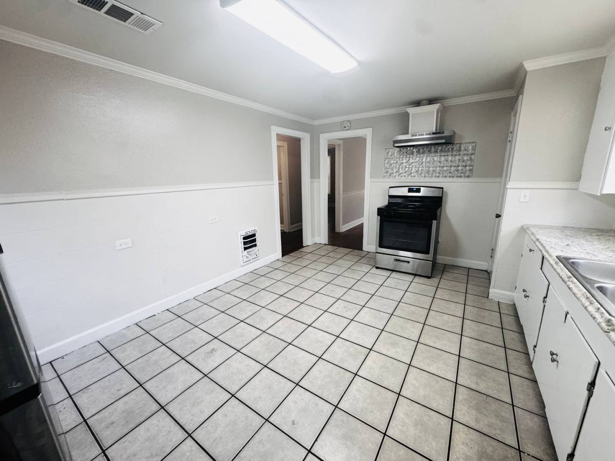 House for rent at 3047 Evangeline St, Baton Rouge, LA 70805