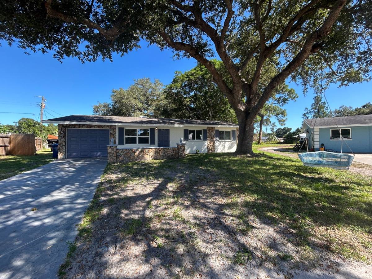 House for rent at 5045 Brookmeade Dr, Sarasota, FL 34232