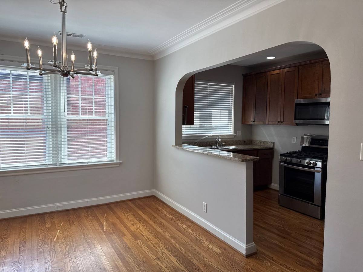 Apartment for rent at 901 S Hanley Rd, St. Louis, MO 63105