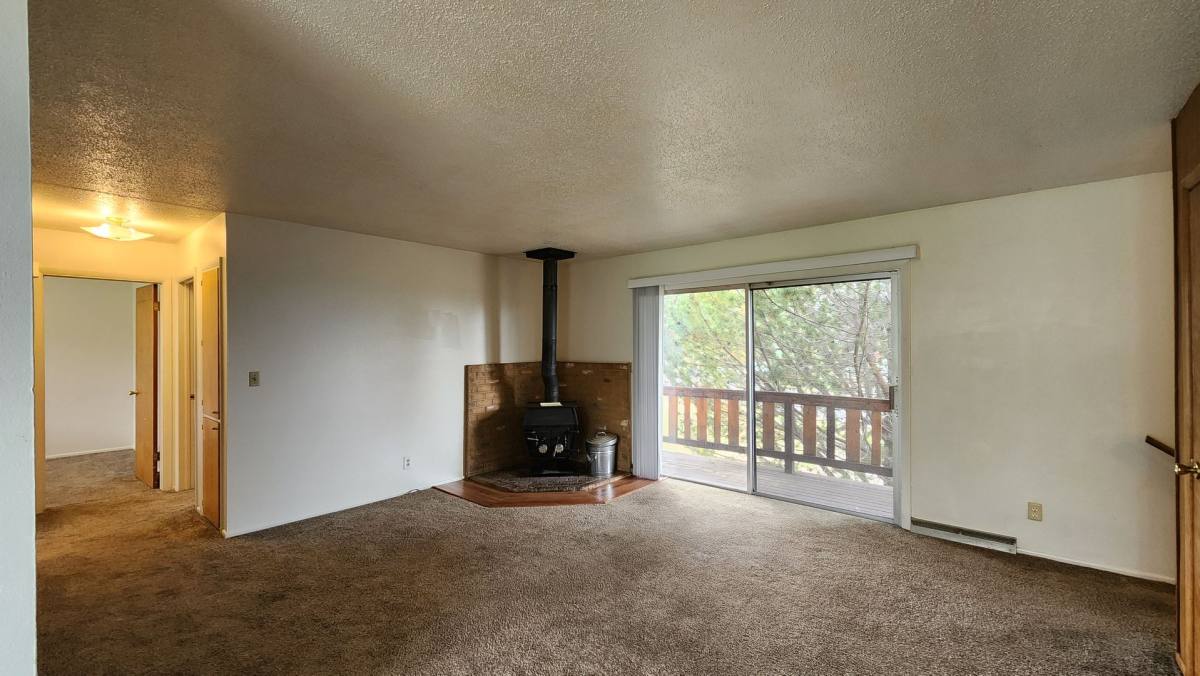 Apartment for rent at 816 818 Whitaker Dr, Missoula, MT 59803