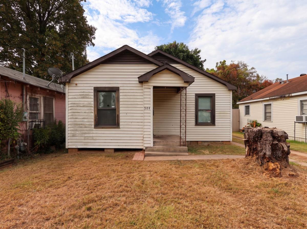 House for rent at 504 Yarborough St, Bossier City, LA 71111