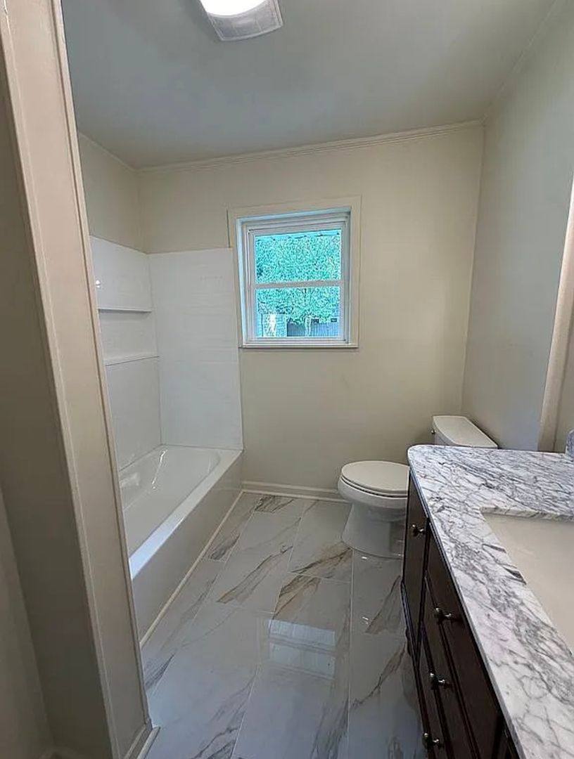 House for rent at 214 Brentwood Blvd, Lafayette, LA 70503