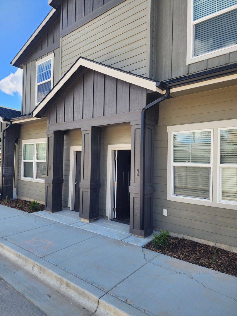 Apartment for rent at 6315 W Chet Lane, Boise, ID 83704