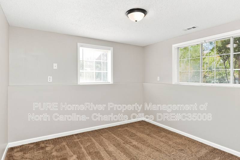 House for rent at 8115 Bald Ridge Dr, Charlotte, NC 28227