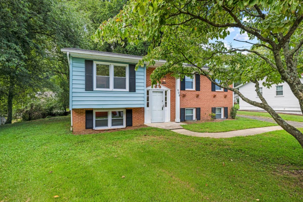 House for rent at 908 Country Terrace, Severna Park, MD 21146