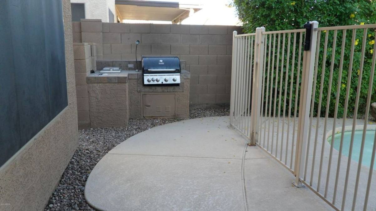 House for rent at 9008 W Quail Ave, Peoria, AZ 85382