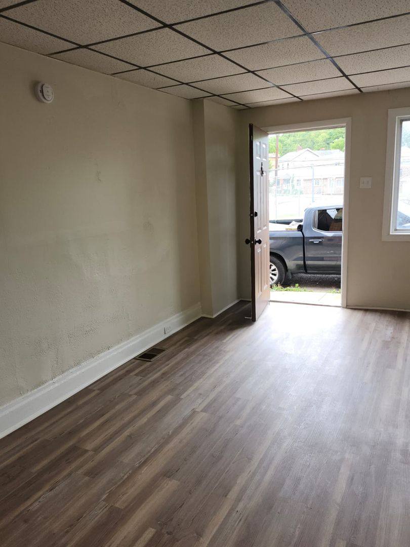 House for rent at 109 Harlem Ave, McKees Rocks, PA 15136