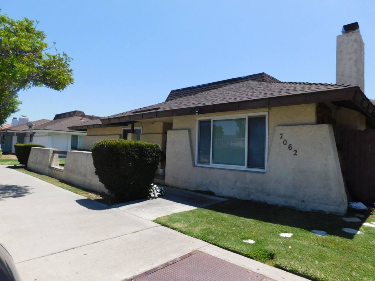 Apartment for rent at 7062 Heil Ave, Huntington Beach, CA 92647