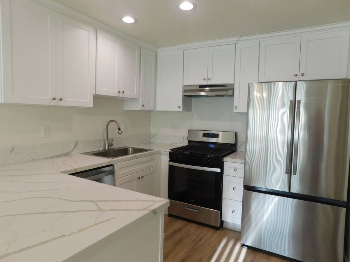 Apartment for rent at 7062 Heil Ave, Huntington Beach, CA 92647