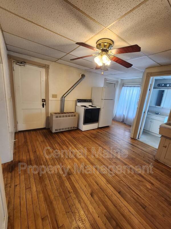 Apartment for rent at 62 Howard St, Lewiston, ME 04240