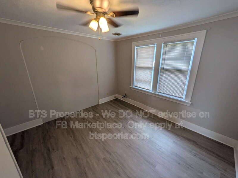 Apartment for rent at 1532 W Barker Ave, Peoria, IL 61606