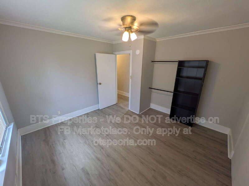 Apartment for rent at 1532 W Barker Ave, Peoria, IL 61606