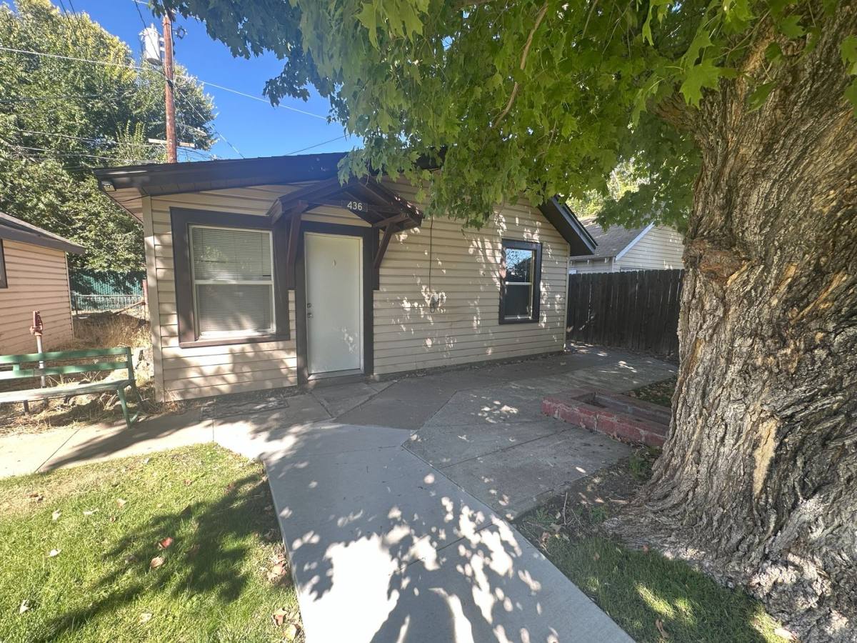 Apartment for rent at 436 Minckler St, Susanville, CA 96130