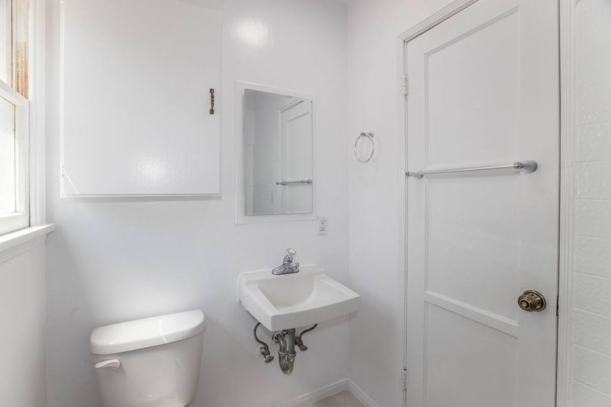 Apartment for rent at 10900 Culver Blvd #5, Culver City, CA 90230