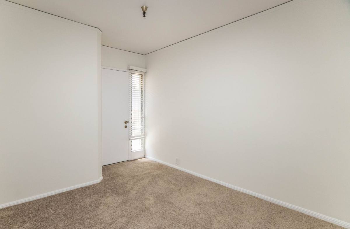 Apartment for rent at 10900 Culver Blvd #5, Culver City, CA 90230