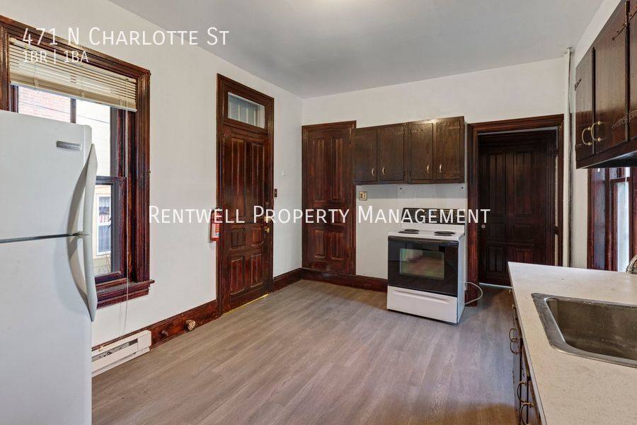 Apartment for rent at 471 N Charlotte St, Pottstown, PA 19464