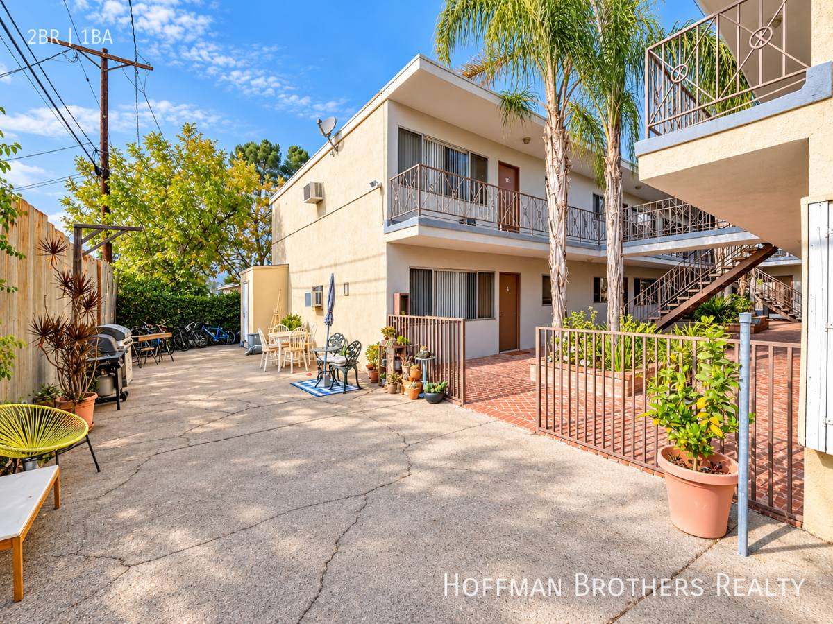 Apartment for rent at 4000 Sequoia St #6, Los Angeles, CA 90039