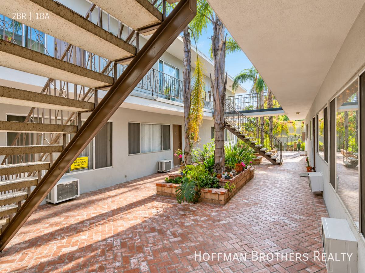 Apartment for rent at 4000 Sequoia St #6, Los Angeles, CA 90039