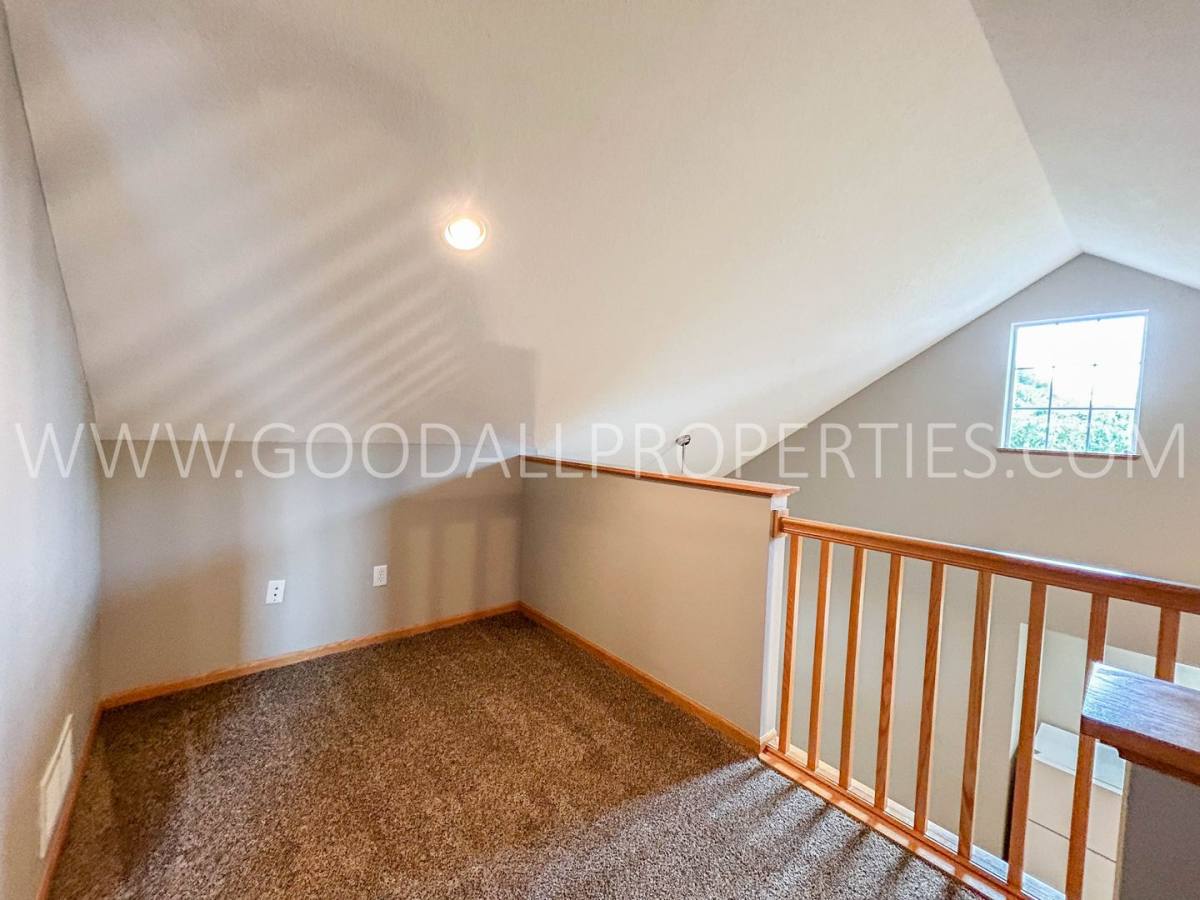 Townhouse for rent at 4308 153rd Place, Urbandale, IA 50323