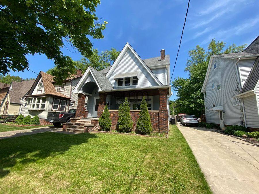 Apartment for rent at 3937 W 157th St, Cleveland, OH 44111