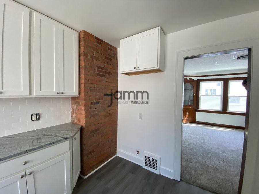 Apartment for rent at 3937 W 157th St, Cleveland, OH 44111