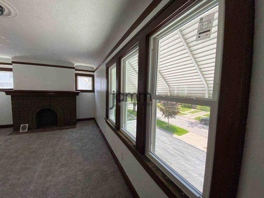 Apartment for rent at 3937 W 157th St, Cleveland, OH 44111