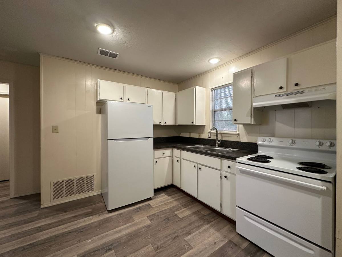 Apartment for rent at 3505 Elm St #A, Van Buren, AR 72956