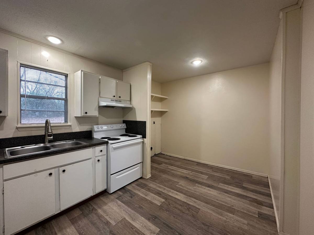 Apartment for rent at 3505 Elm St #A, Van Buren, AR 72956