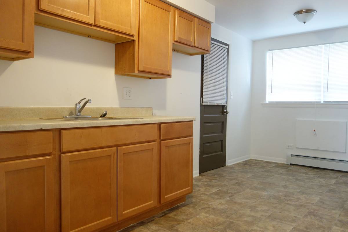 Apartment for rent at 14133 S School St, Riverdale, IL 60827