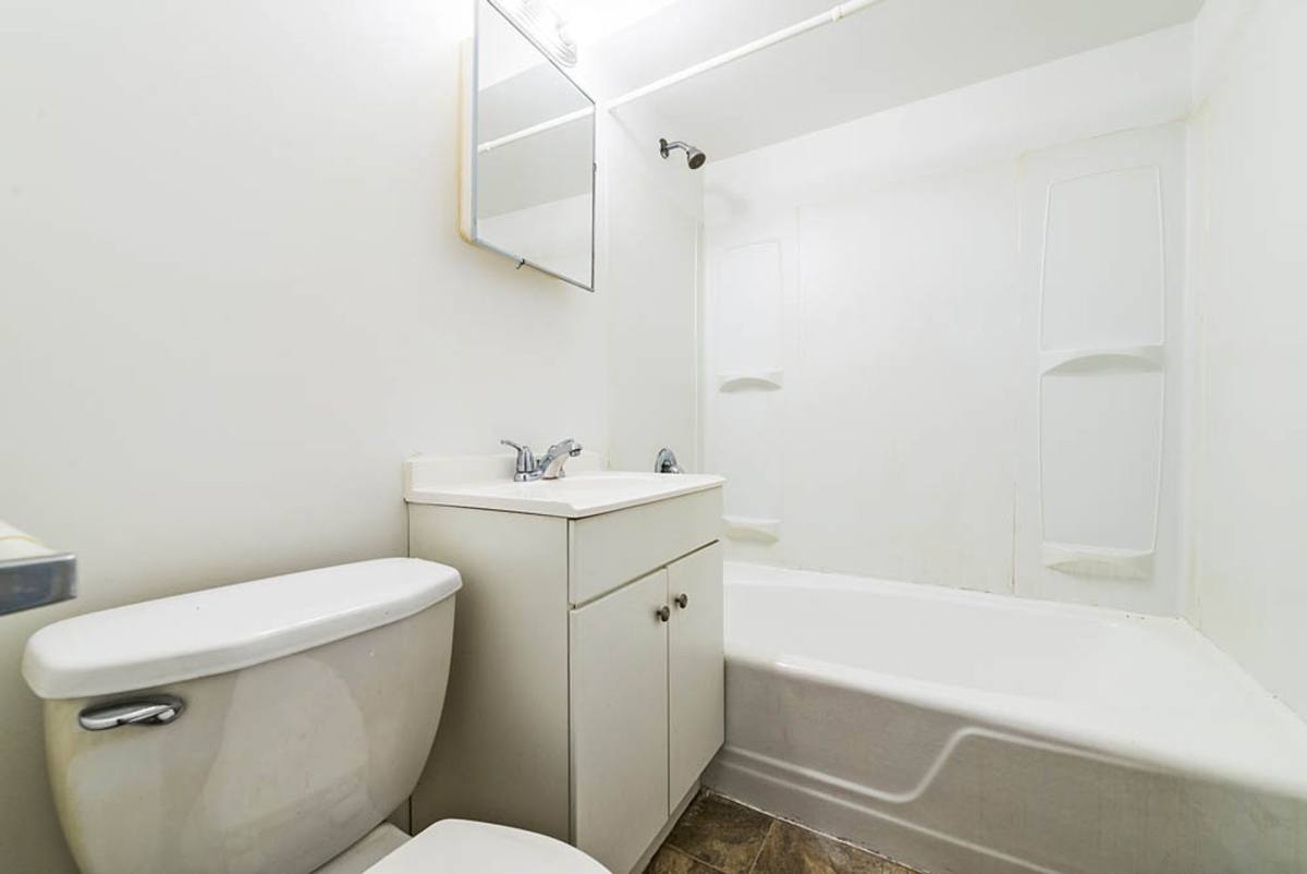 Apartment for rent at 14133 S School St, Riverdale, IL 60827