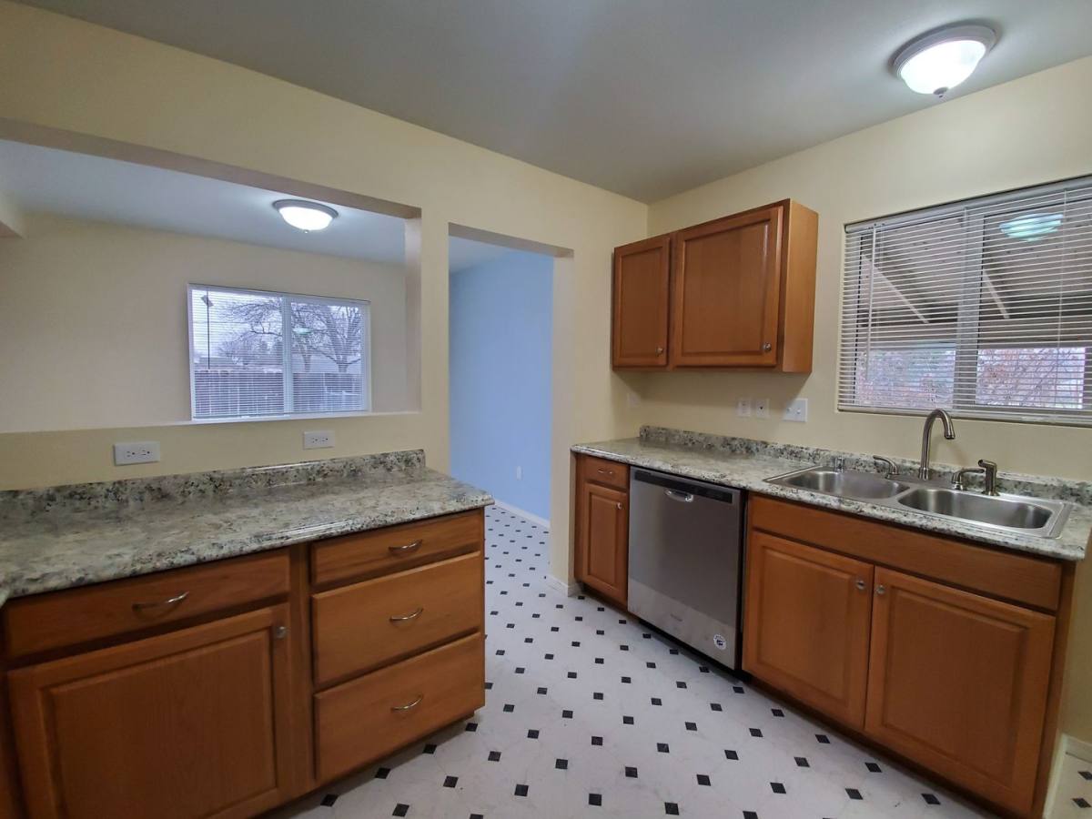 Townhouse for rent at 202 Cullum Ave, Richland, WA 99352