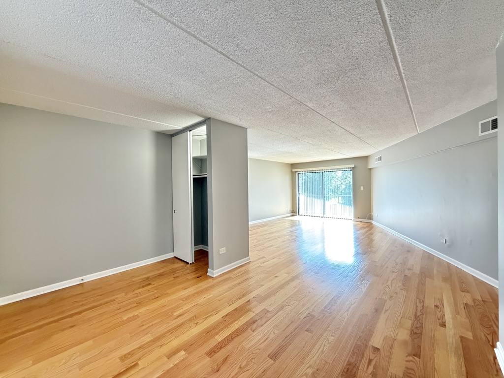 Apartment for rent at 525 25 Quentin #D713, Palatine, IL 60067