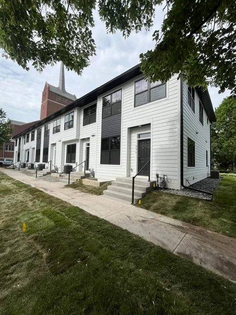 Townhouse for rent at 1984 Marshall Ave, St. Paul, MN 55105