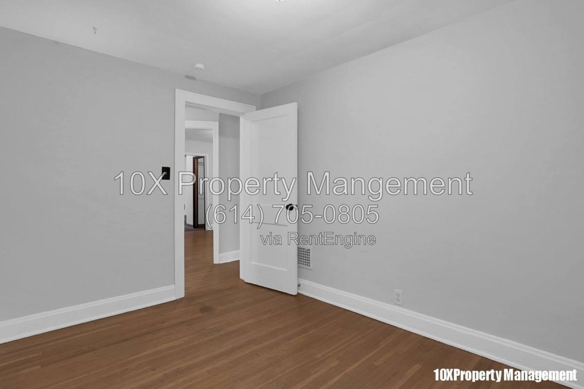 House for rent at 563 S Burgess Ave, Columbus, OH 43204