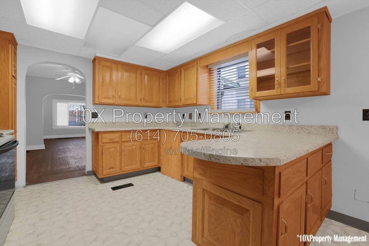 House for rent at 563 S Burgess Ave, Columbus, OH 43204