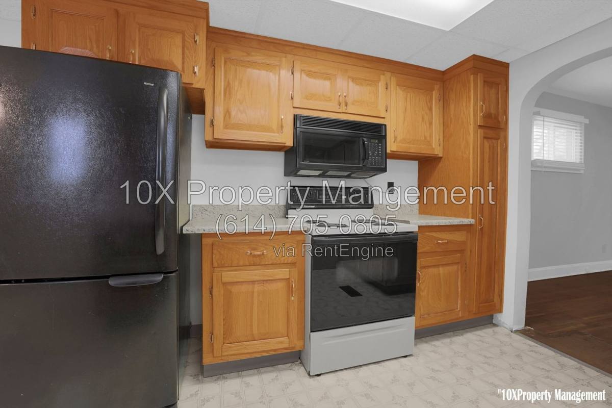 House for rent at 563 S Burgess Ave, Columbus, OH 43204