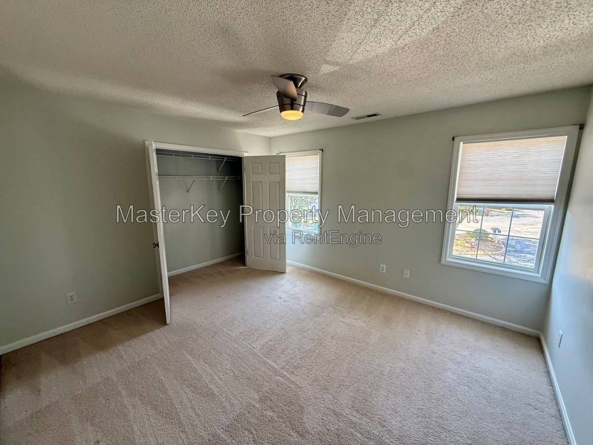 Townhouse for rent at 114 Pointe Crest Court, Cary, NC 27513