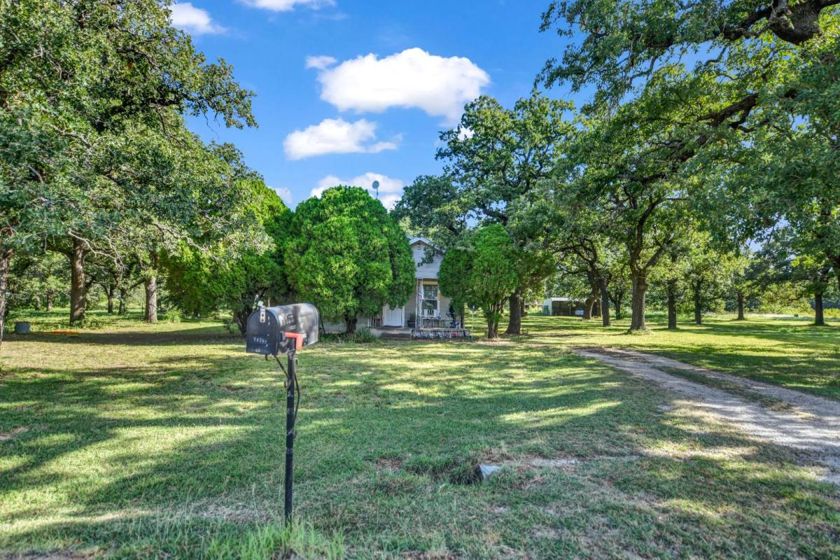 House for rent at 14200 Old Garner Rd, Weatherford, TX 76088
