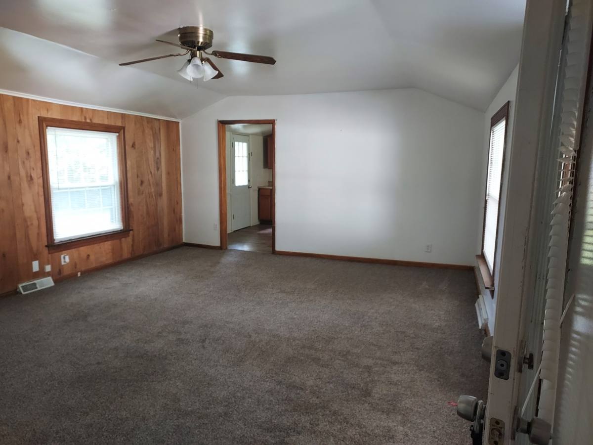 Apartment for rent at 5103 Firnley Ave, Youngstown, OH 44512