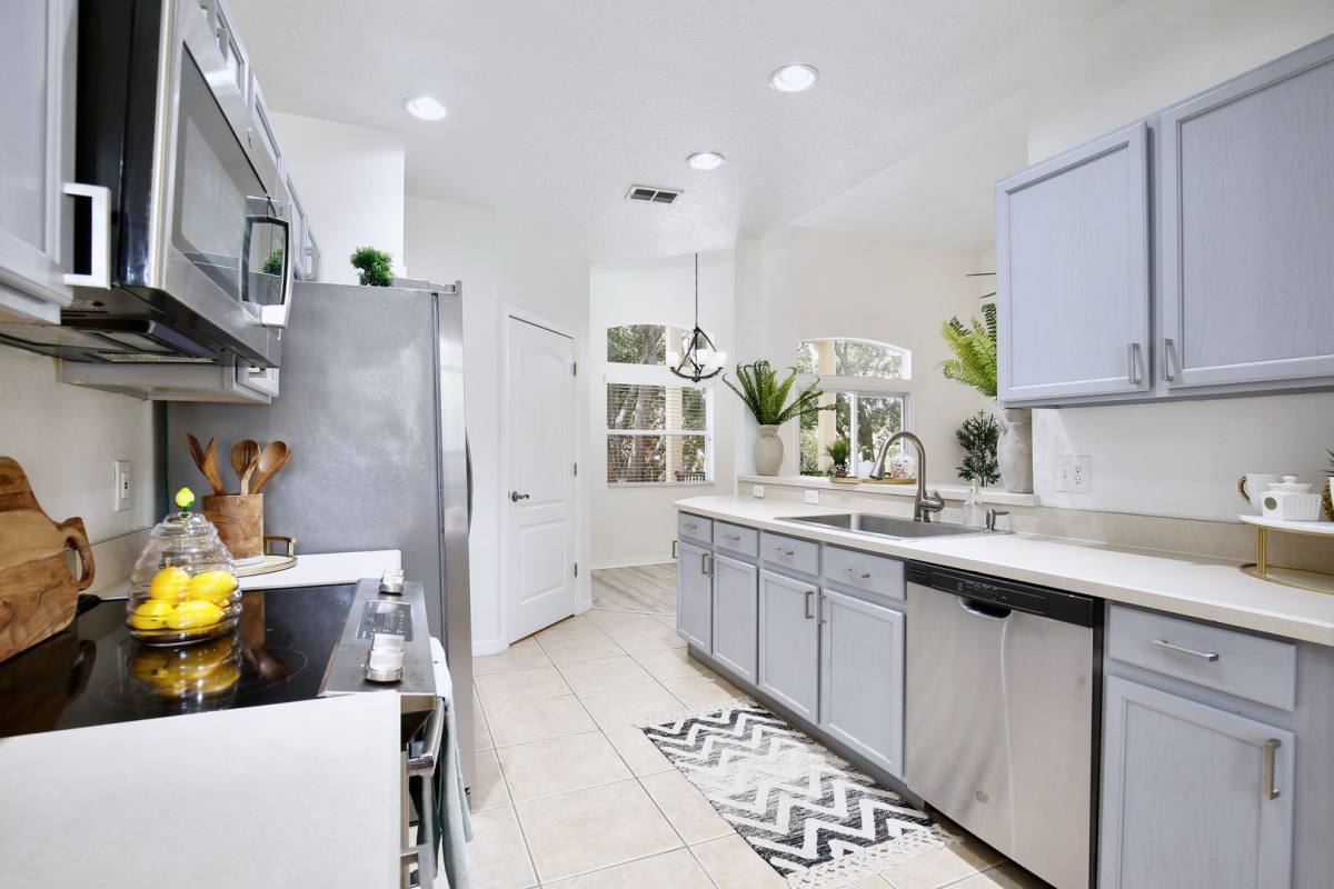 Townhouse for rent at 696 Seabrook Court, Altamonte Springs, FL 32714