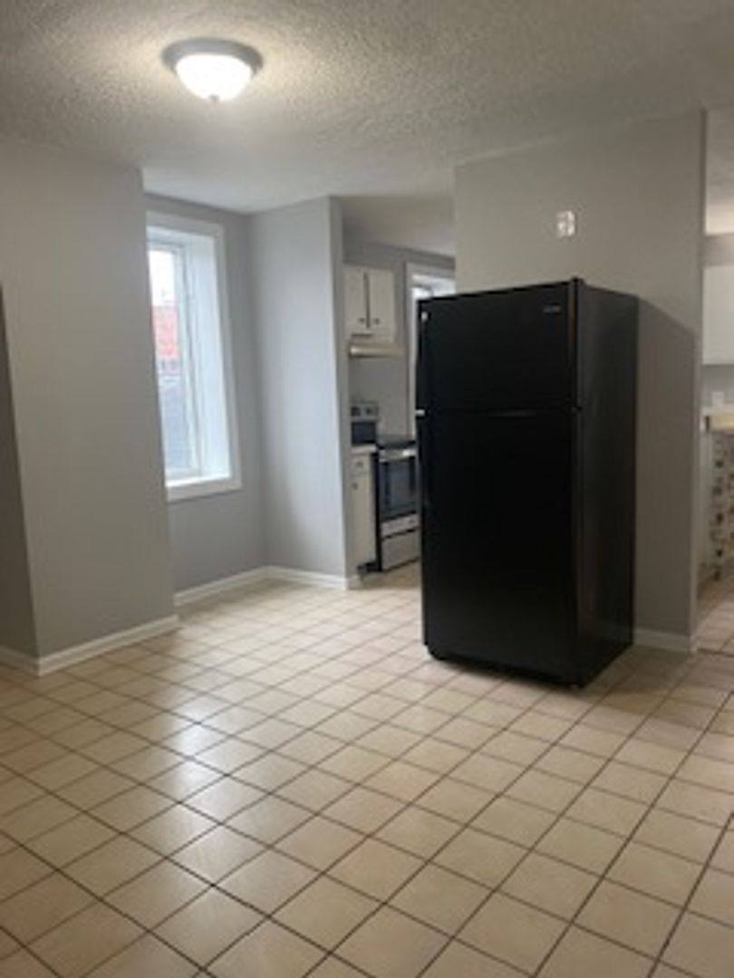 Apartment for rent at 117 W Main St, Morris, IL 60450