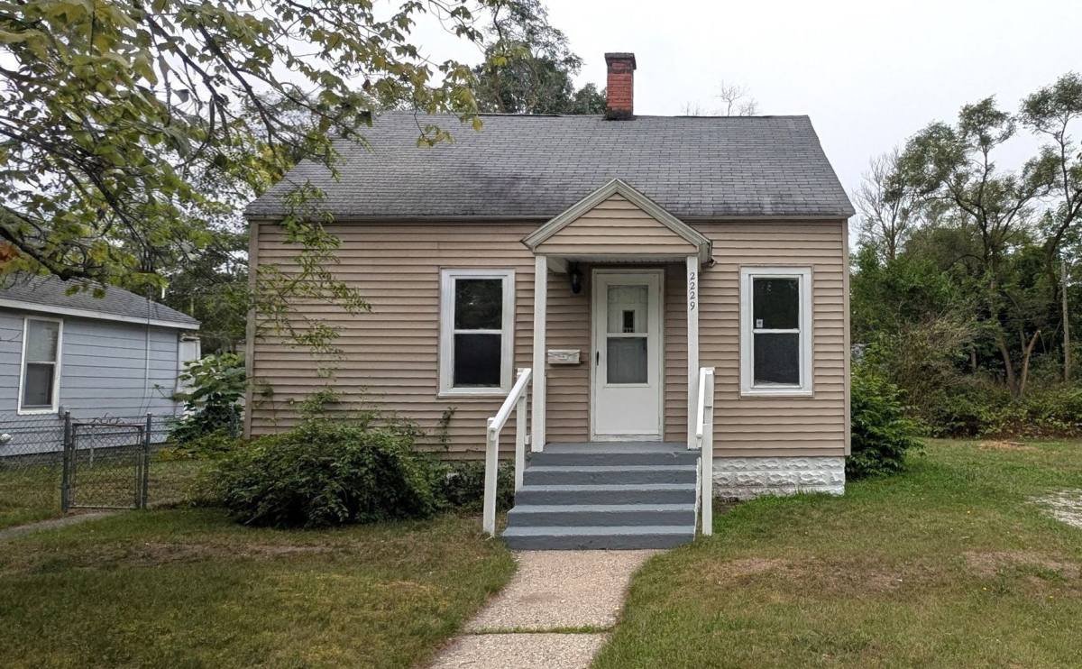 House for rent at 2229 McIlwraith St, Muskegon, MI 49444