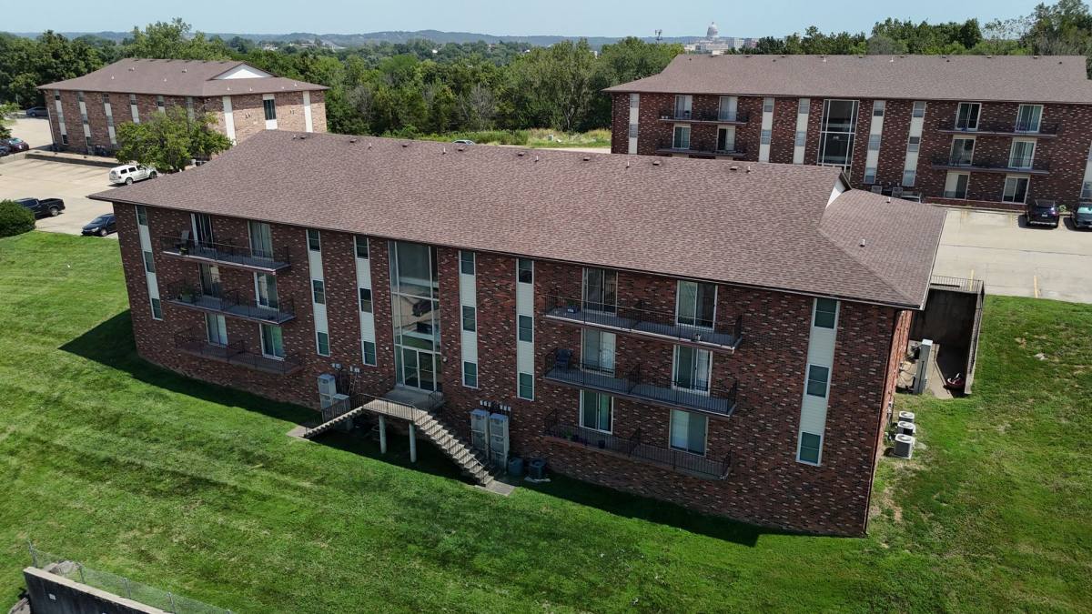Townhouse for rent at 917 SW Blvd, Jefferson City, MO 65109