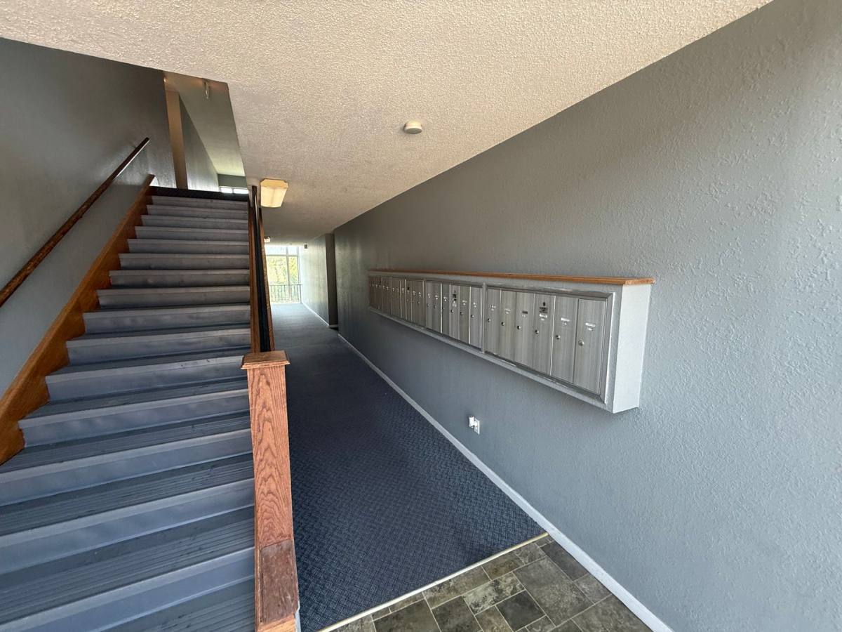 Townhouse for rent at 917 SW Blvd, Jefferson City, MO 65109