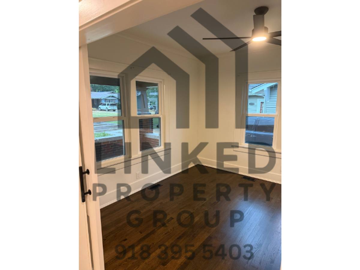House for rent at 1525 S Dewey Ave, Bartlesville, OK 74003