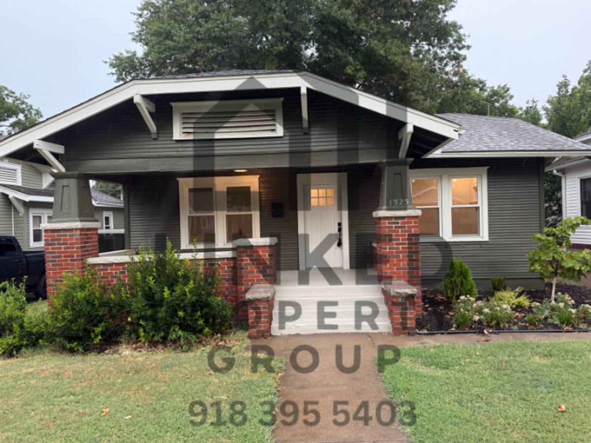 House for rent at 1525 S Dewey Ave, Bartlesville, OK 74003