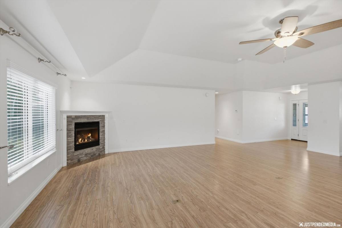 House for rent at 13351 Rosser Dr, Eagle River, AK 99577