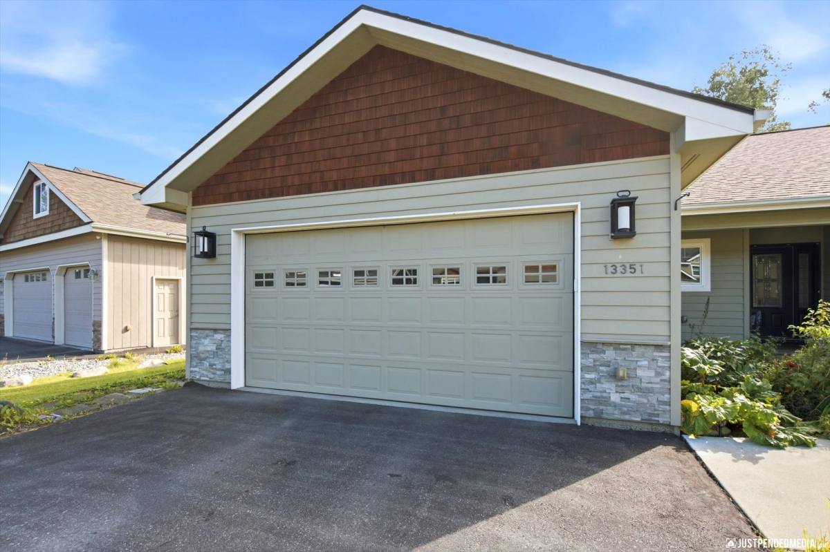 House for rent at 13351 Rosser Dr, Eagle River, AK 99577